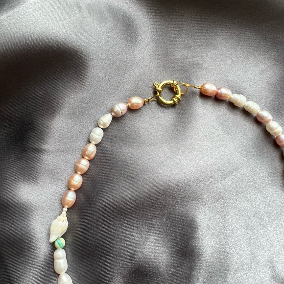 Seashell pearl necklace - Picture 5 of 7